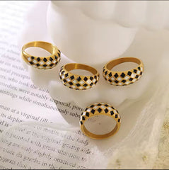 Ares Ring 18k