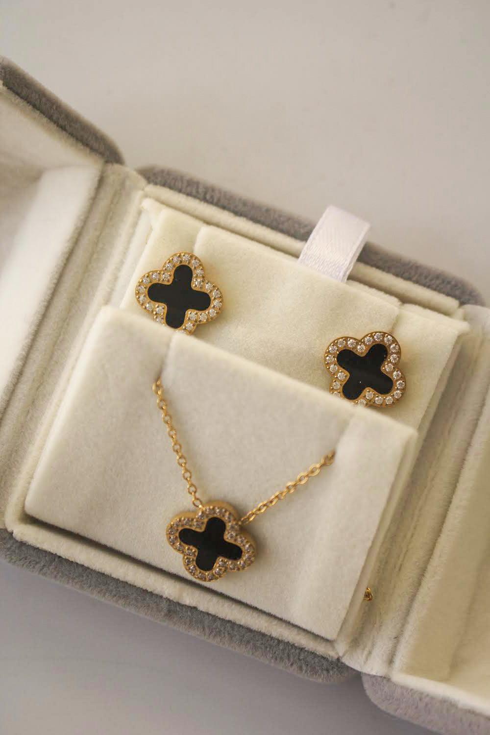 Midnight Clover set  Neckalce Braclate stud